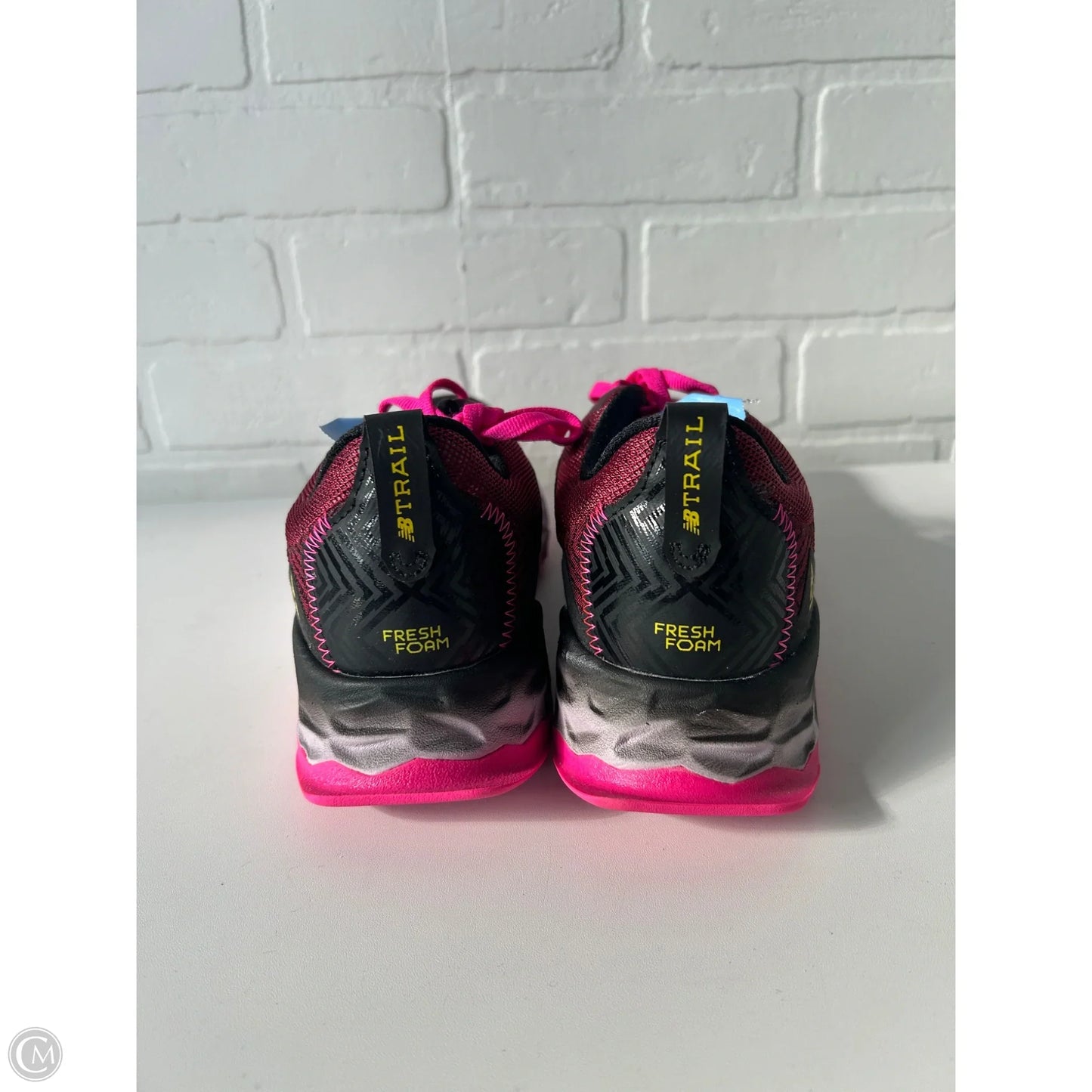 Shoes Athletic By New Balance In Black & Red, Size: 7.5