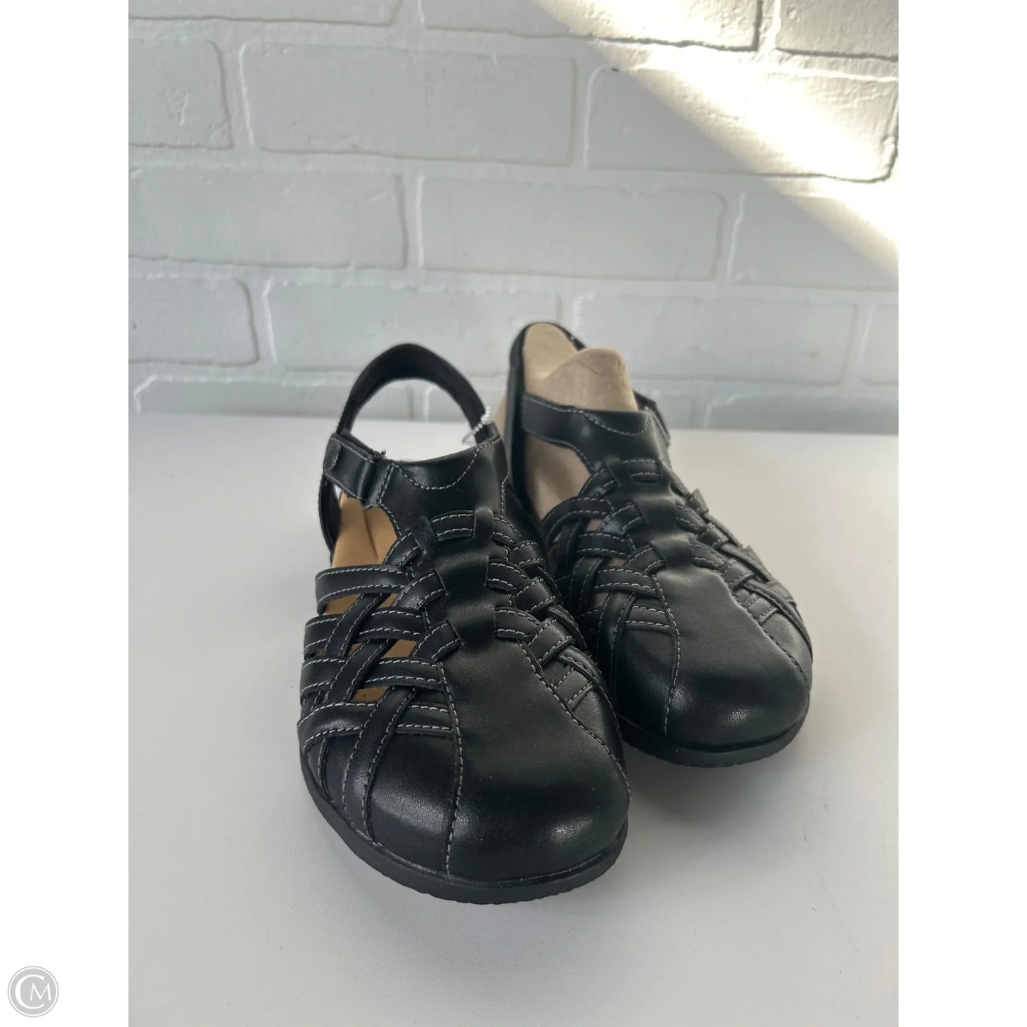 Sandals Flats By Clarks In Black, Size: 7.5