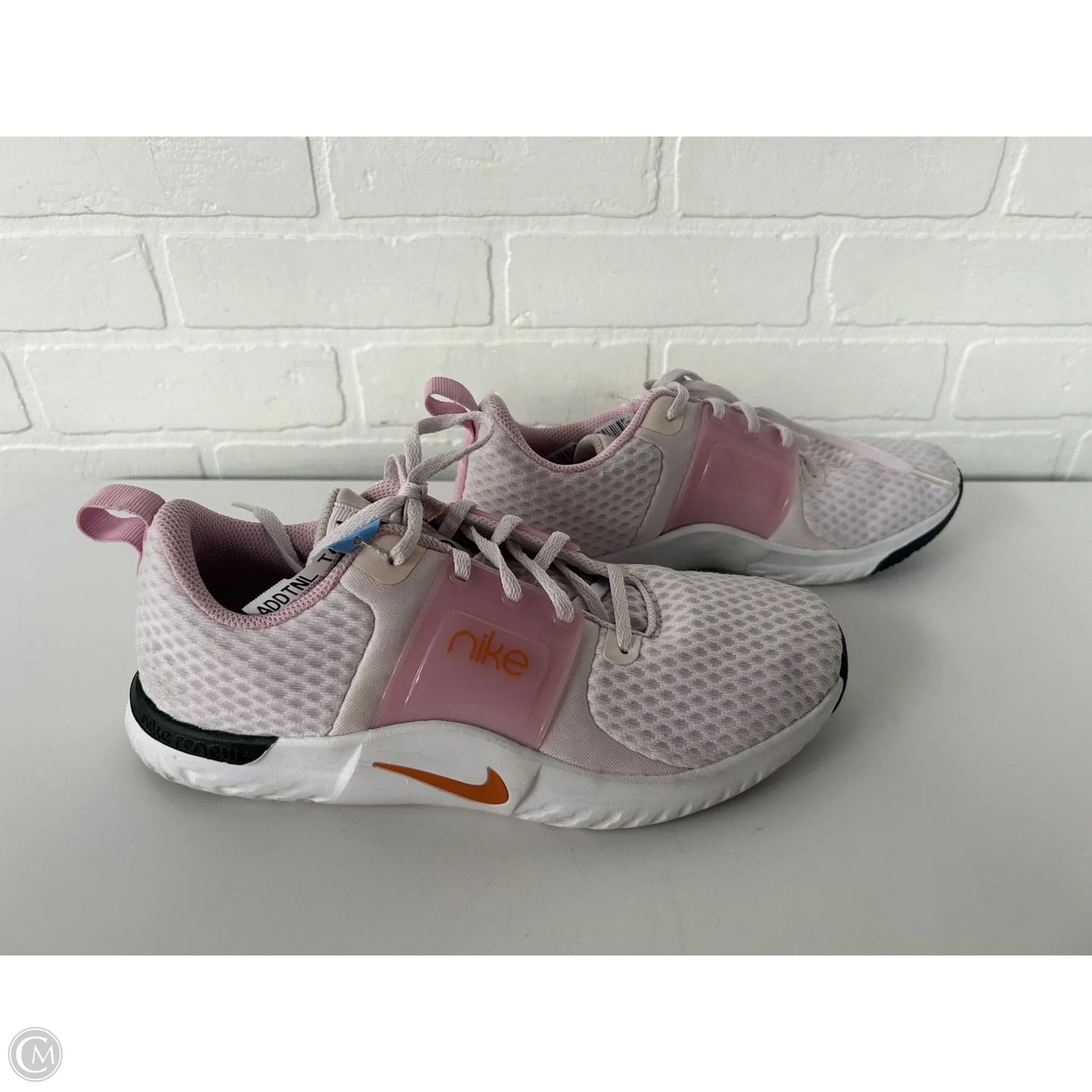 Shoes Sneakers By Nike In Pink & White, Size: 10