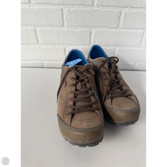 Shoes Flats By Dansko In Brown, Size: 10.5