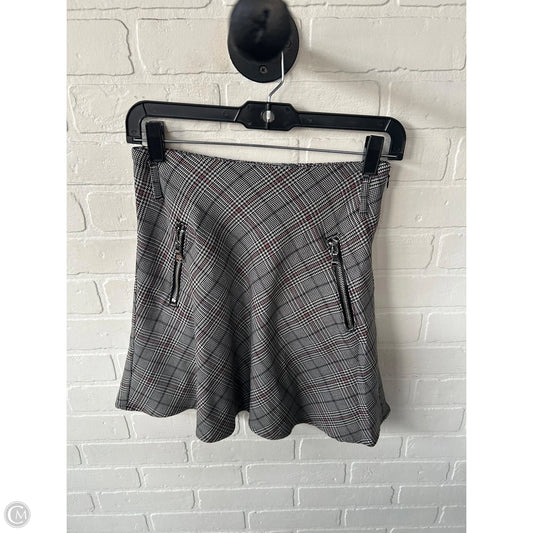 Skirt Mini & Short By Express In Black & White, Size: 0