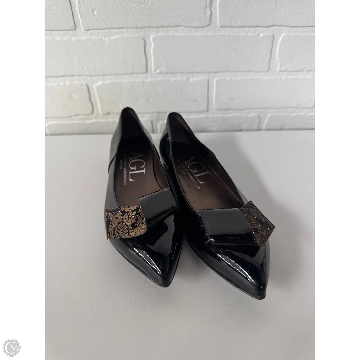 Shoes Flats By Agl In Black, Size: 6