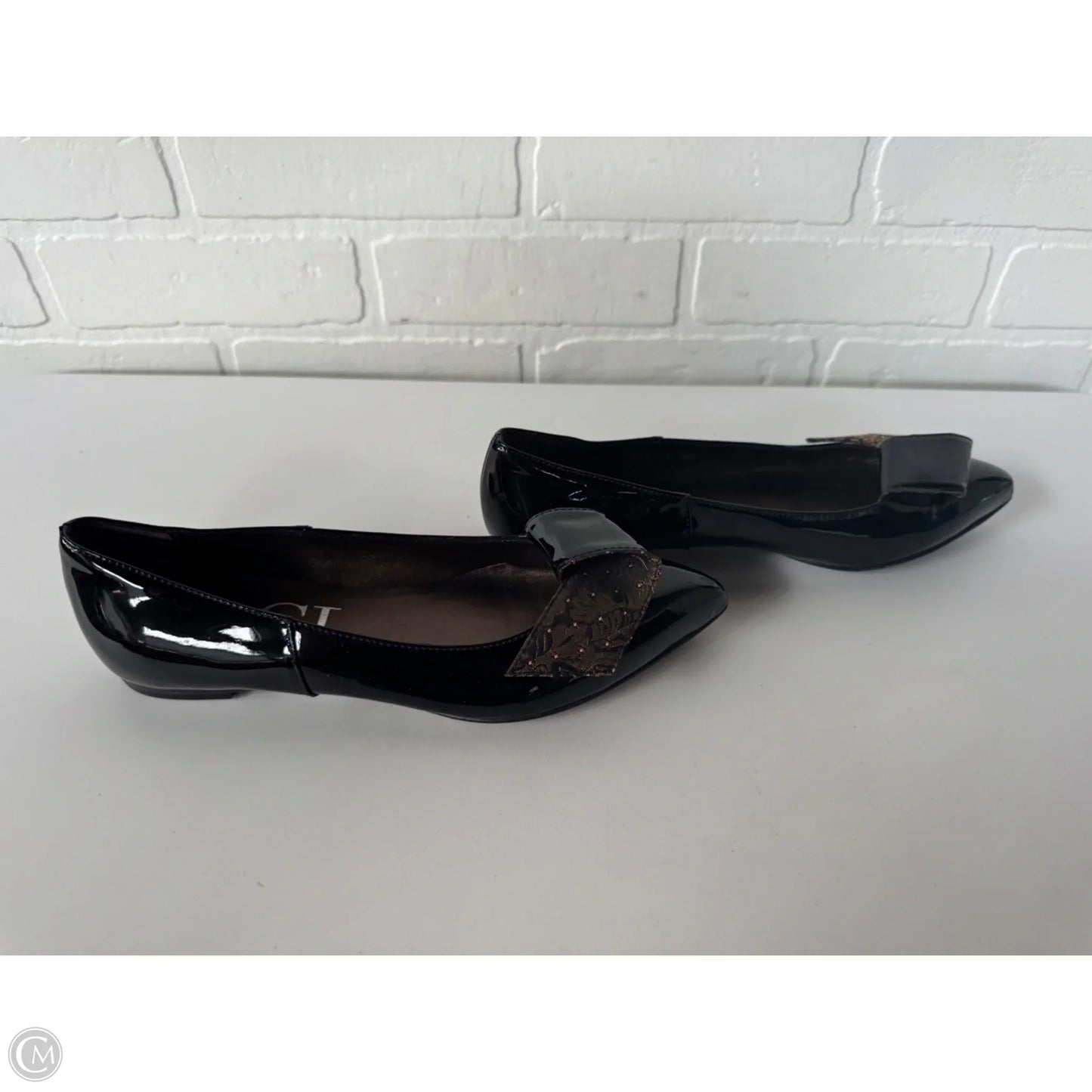 Shoes Flats By Agl In Black, Size: 6