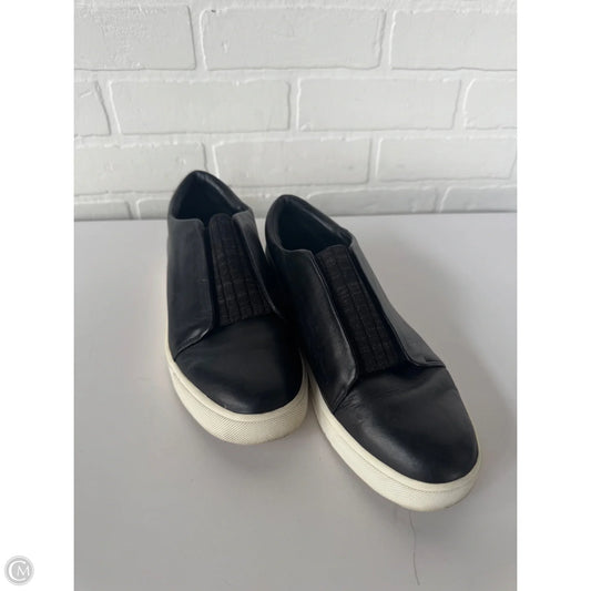 Shoes Flats By Vince In Black, Size: 7