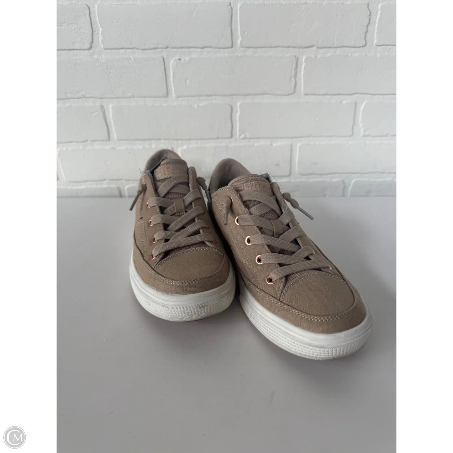 Shoes Sneakers By Skechers In Tan, Size: 8