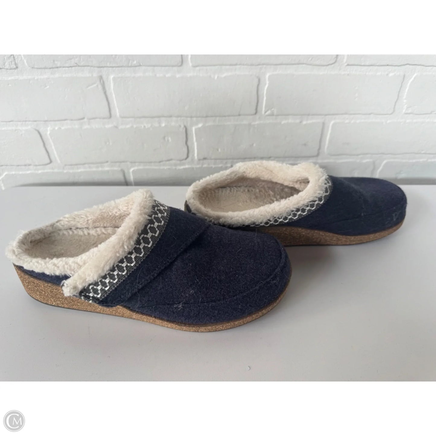 Shoes Flats By Clothes Mentor In Blue, Size: 8