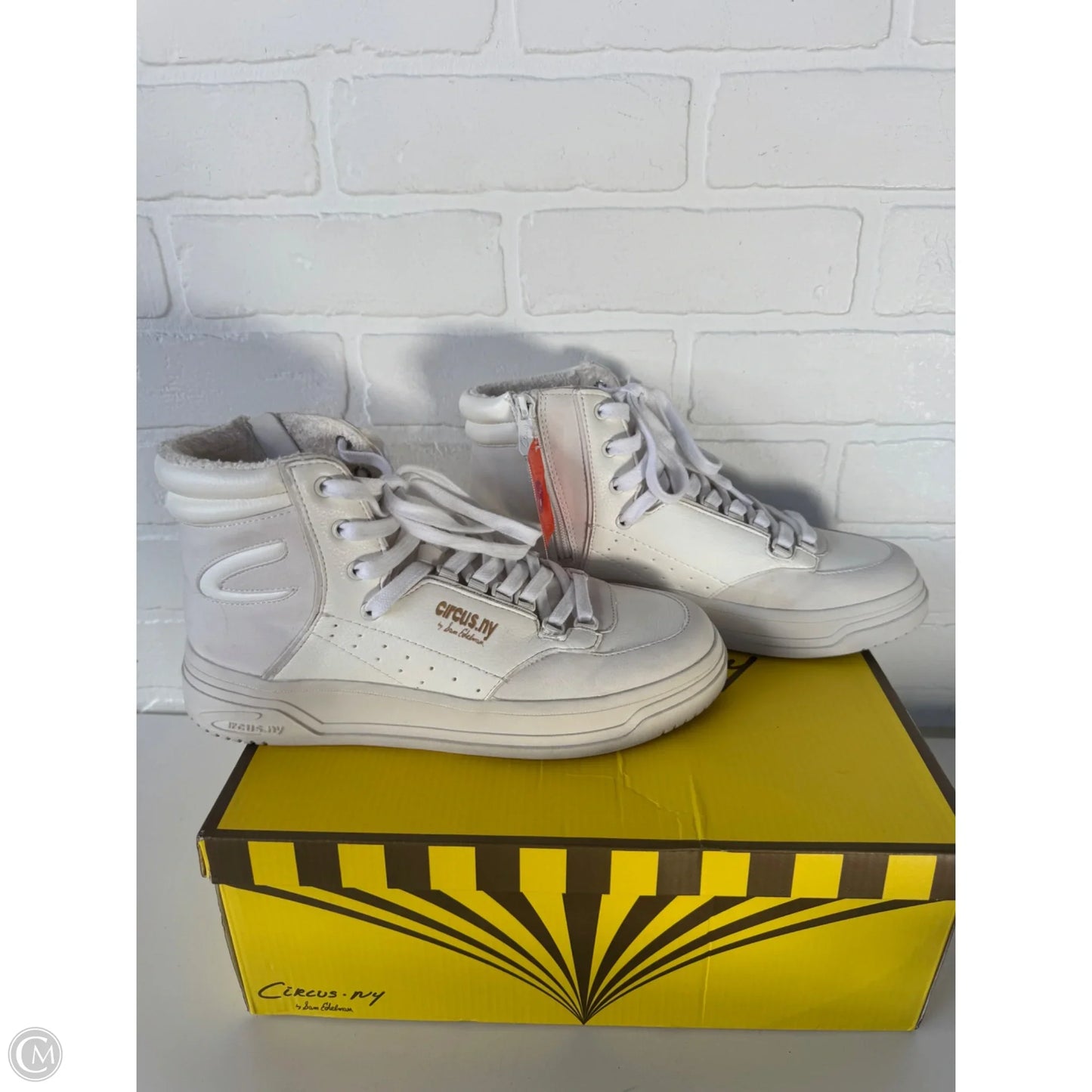 Shoes Sneakers By Sam Edelman In White, Size: 8