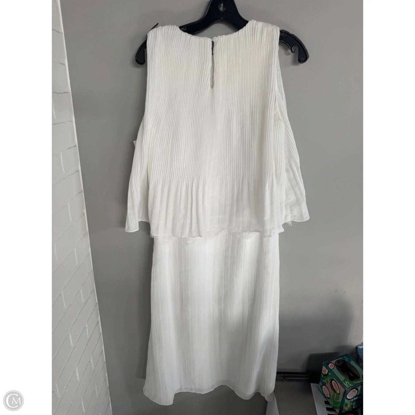 Dress Casual Midi By Cmf In White, Size: M