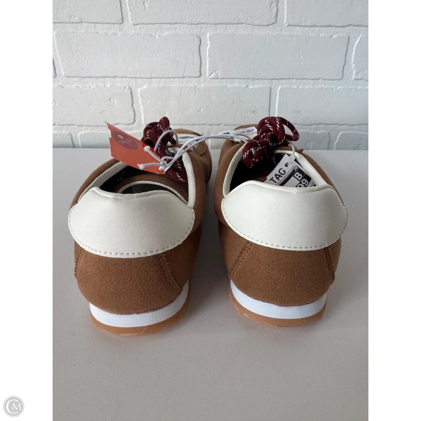 Shoes Sneakers By Universal Thread In Brown, Size: 8