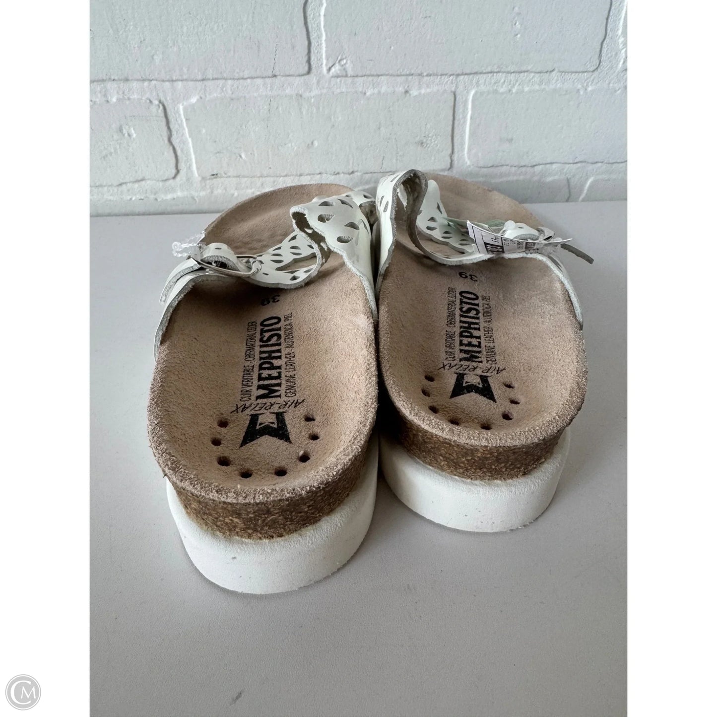 Sandals Flats By Mephisto In White, Size: 8.5