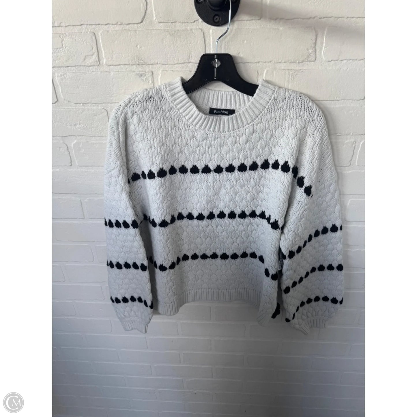 Sweater By Clothes Mentor In Black & White, Size: S