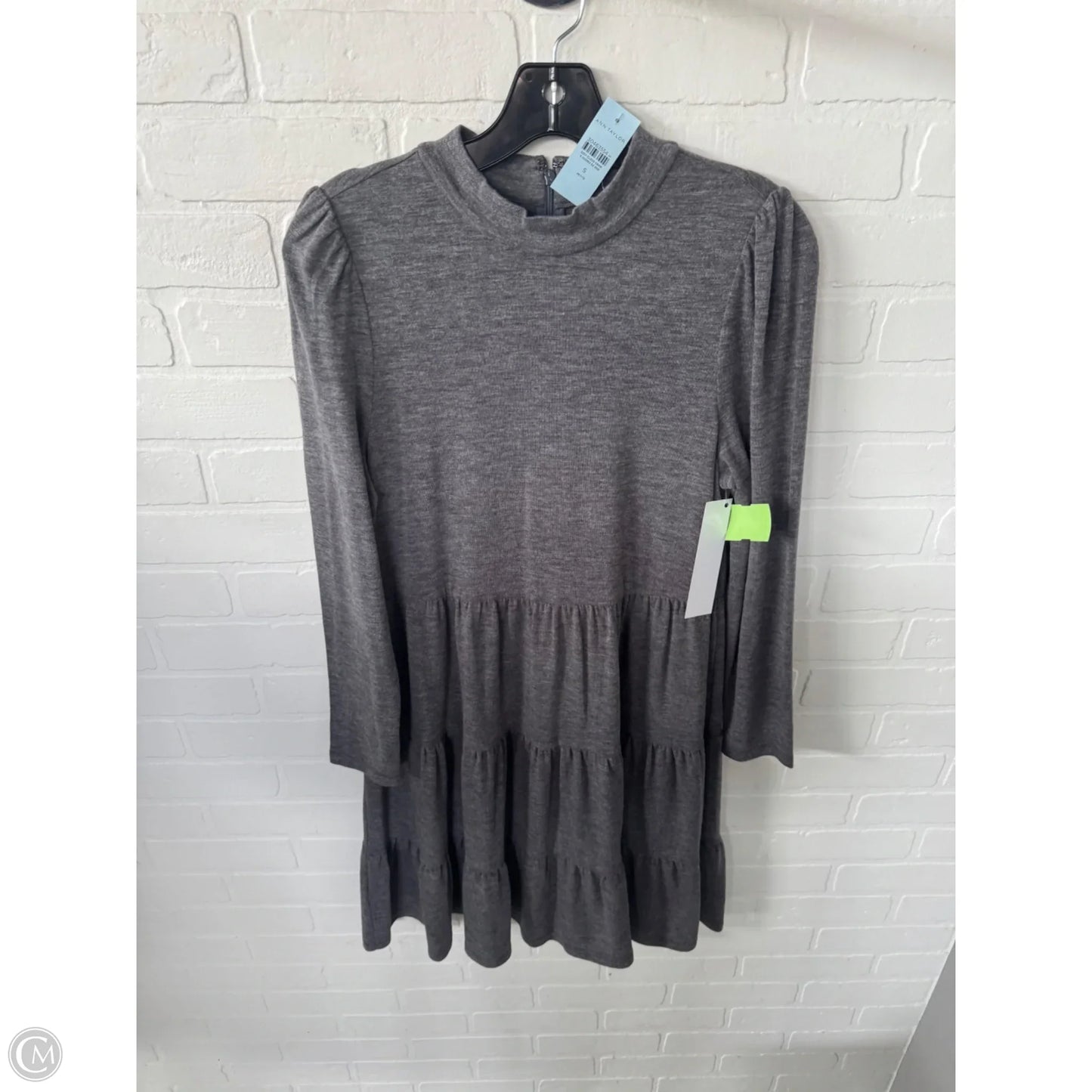 Dress Casual Short By Ann Taylor In Grey, Size: Sp