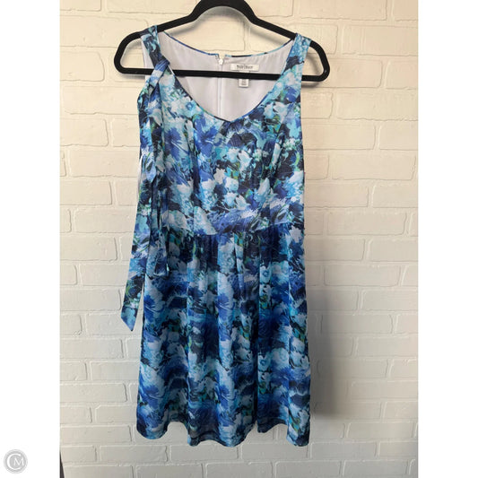 Dress Casual Short By White House Black Market In Blue & White, Size: M