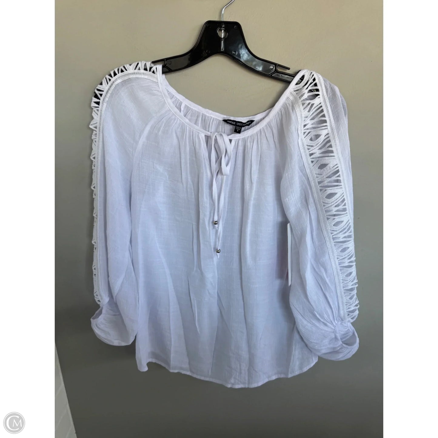 Top Long Sleeve By Unique Spectrum In White, Size: S