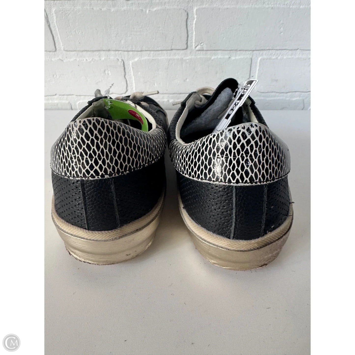 Shoes Sneakers By Dolce Vita In Black, Size: 9