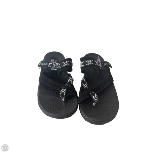 Sandals Flats By Skechers In Black & White, Size: 8
