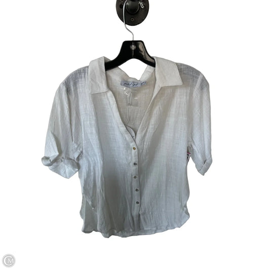 Top Short Sleeve By Petal & Pup In White, Size: Xs