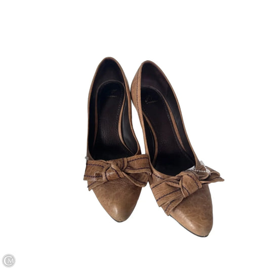 Shoes Heels Block By Jvincent In Tan, Size: 7