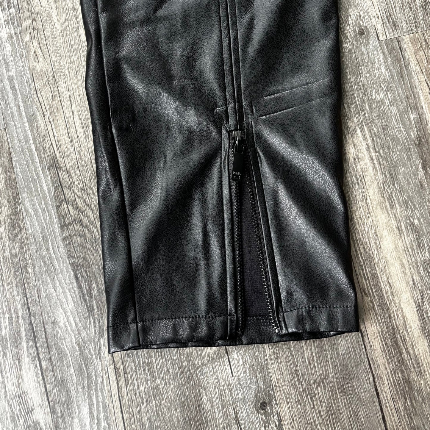 Pants Designer By Karl Lagerfeld In Black, Size: 6