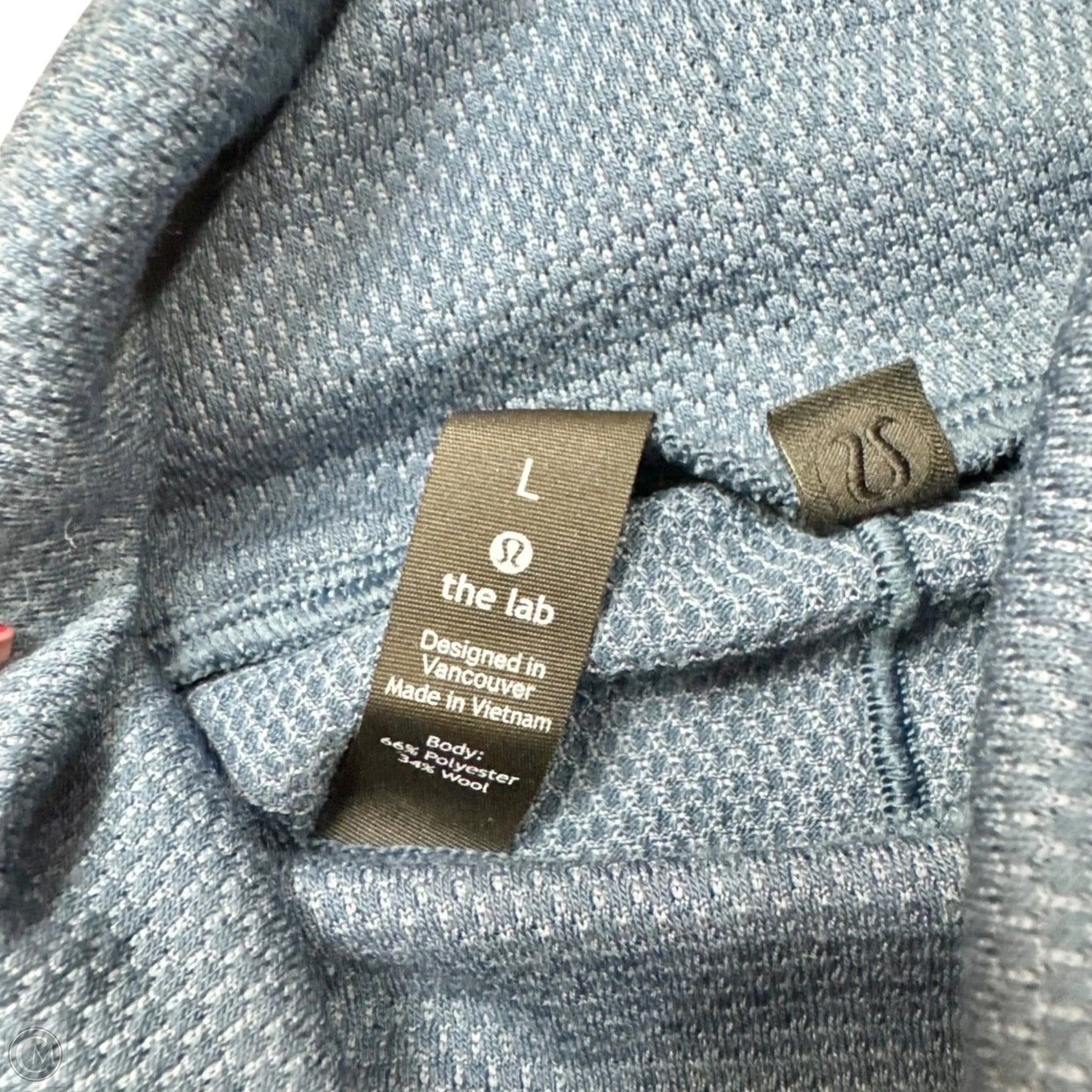 Athletic Top Long Sleeve Collar By Lululemon In Blue, Size: L