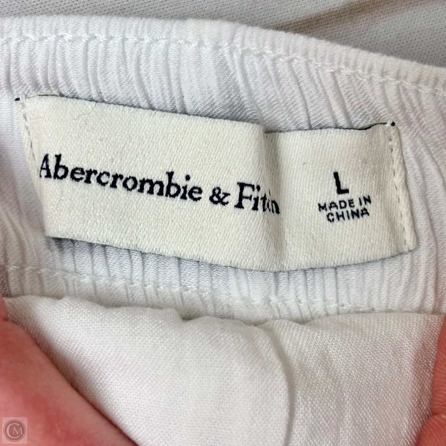 Shorts By Abercrombie And Fitch In White, Size: L