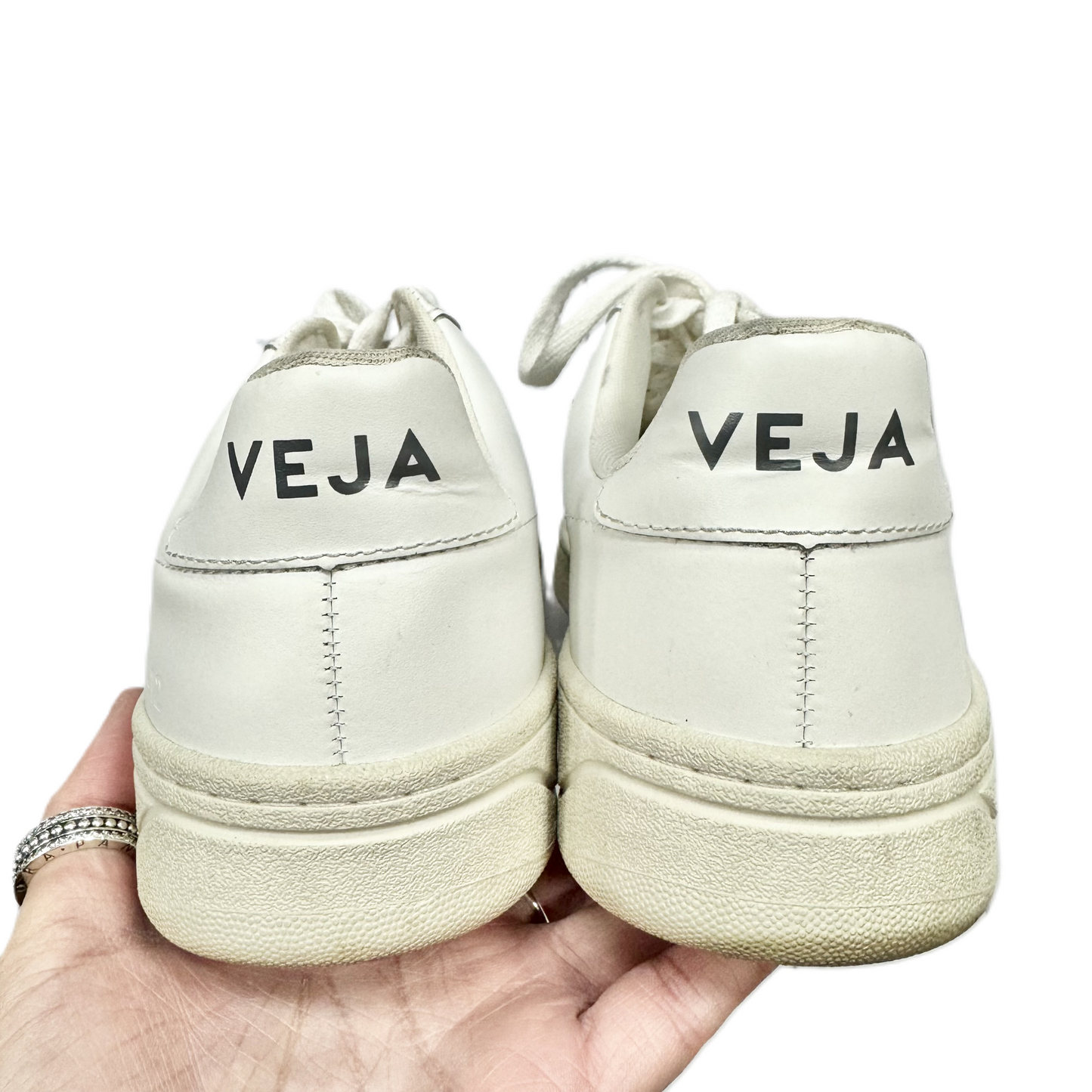 Shoes Athletic By Veja In White, Size: 7