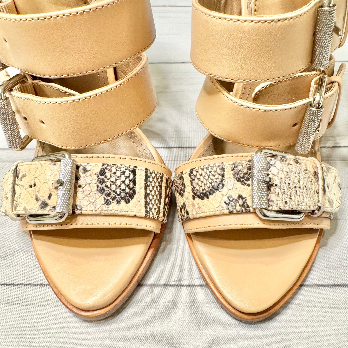 Sandals Designer By Bcbgmaxazria  Size: 7.5