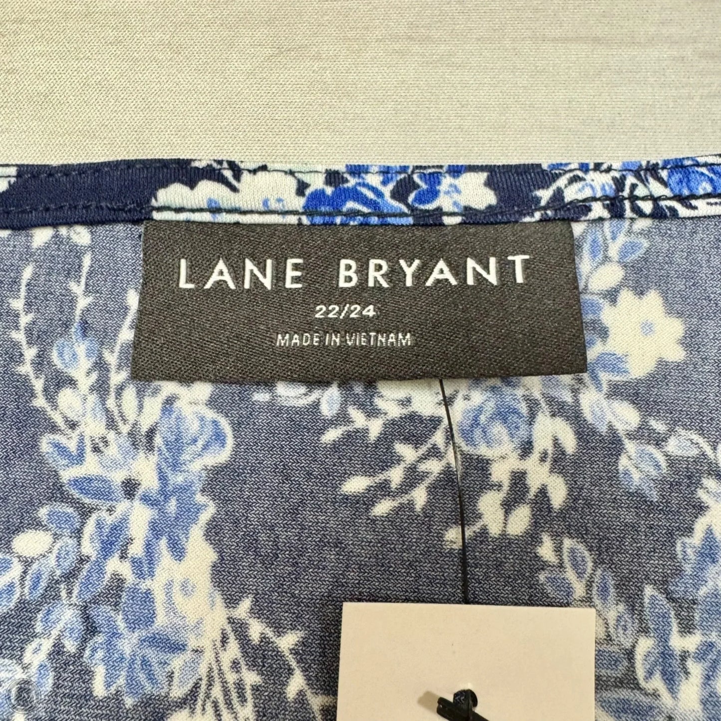 Top Short Sleeve By Lane Bryant In Floral Print, Size: 3x