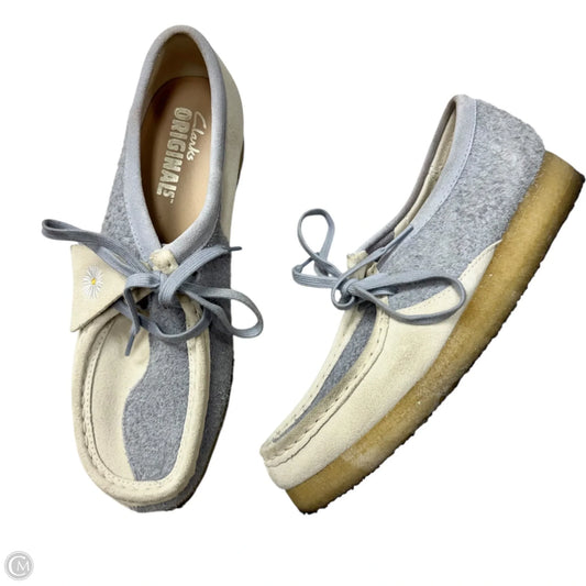 Shoes Flats By Clarks In Blue & Grey, Size: 10