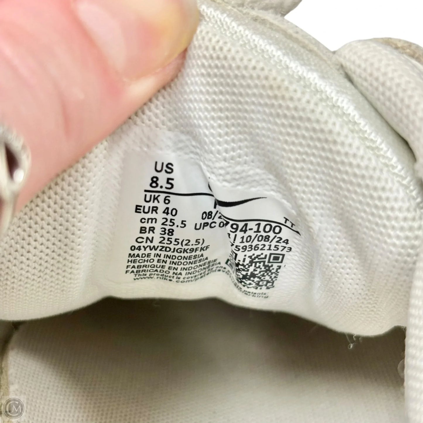 Shoes Athletic By Nike In White, Size: 8.5