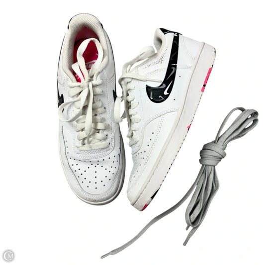 Shoes Sneakers By Nike In White, Size: 7