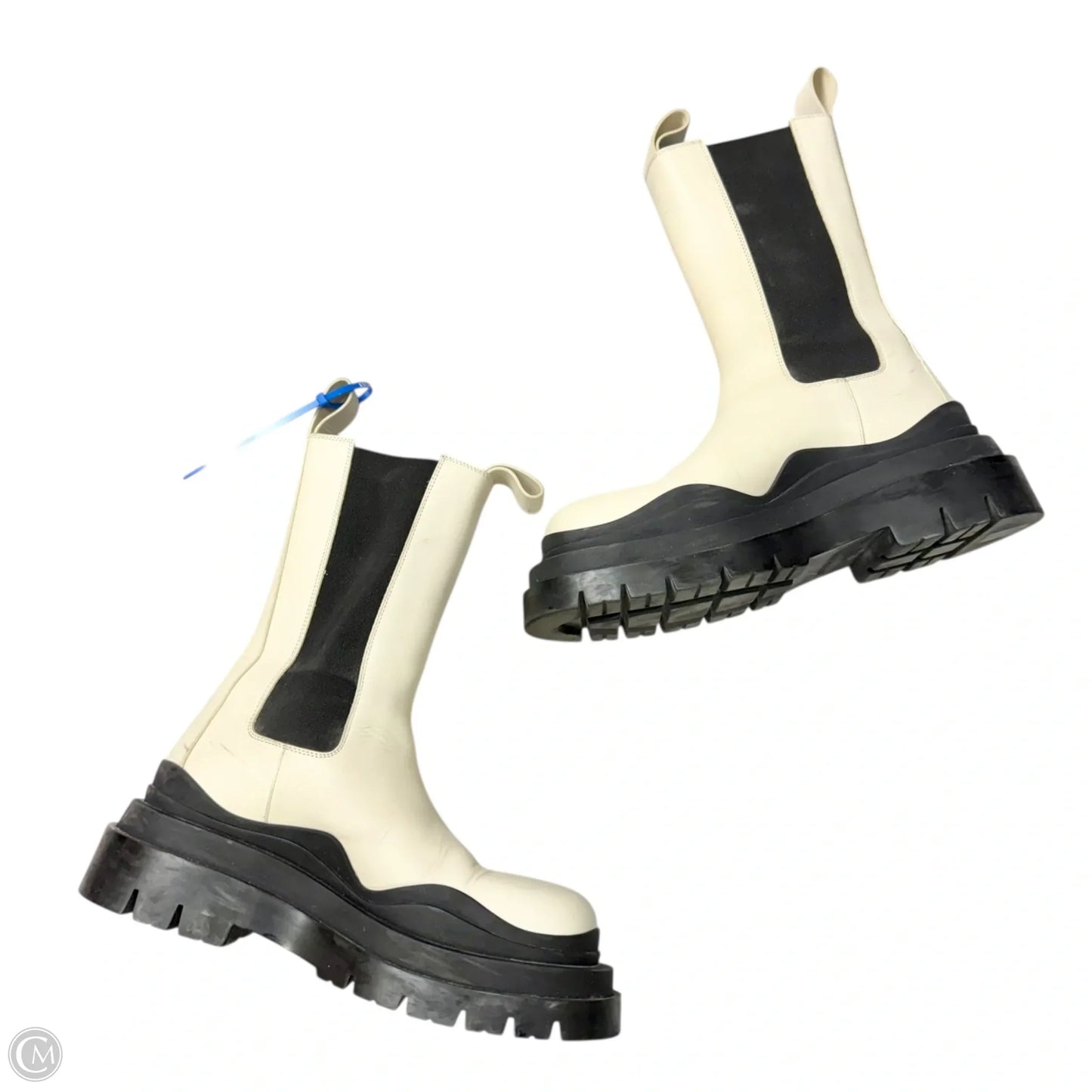 Boots Luxury Designer By Bottega Veneta In Black & White, Size: 7.5