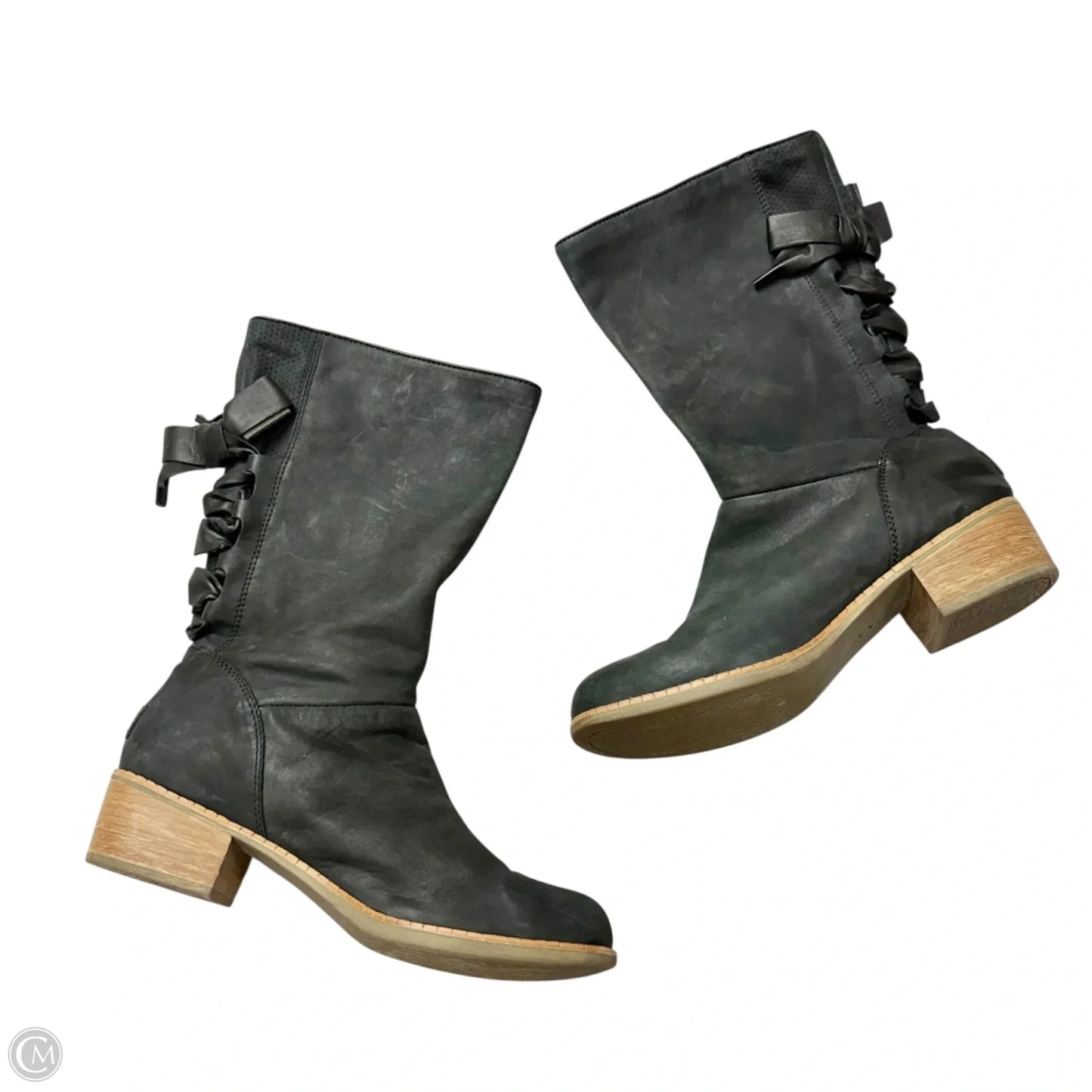 Boots Designer By Ugg In Black, Size: 9.5