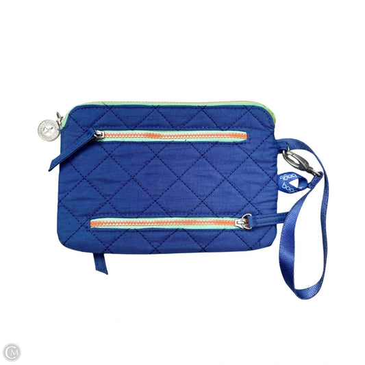 Wristlet By Baggallini, Size: Medium
