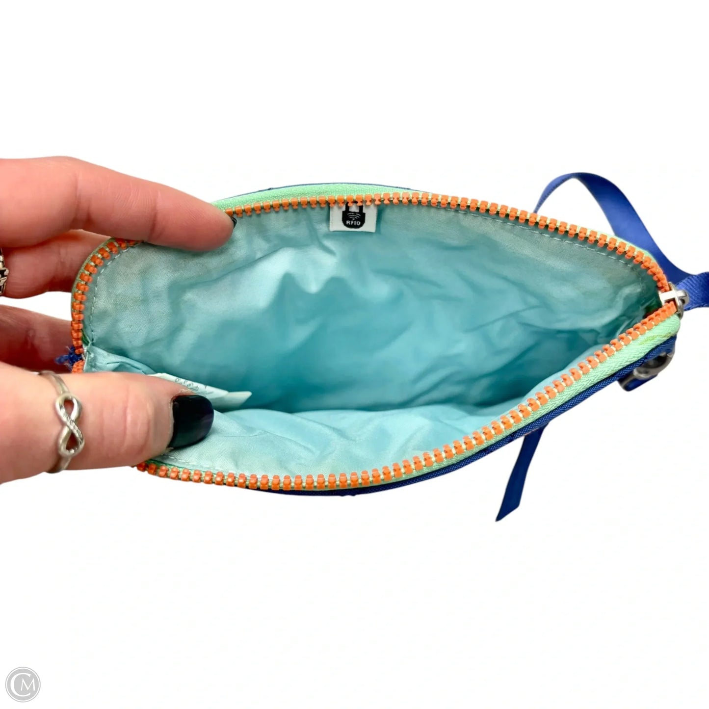 Wristlet By Baggallini, Size: Medium