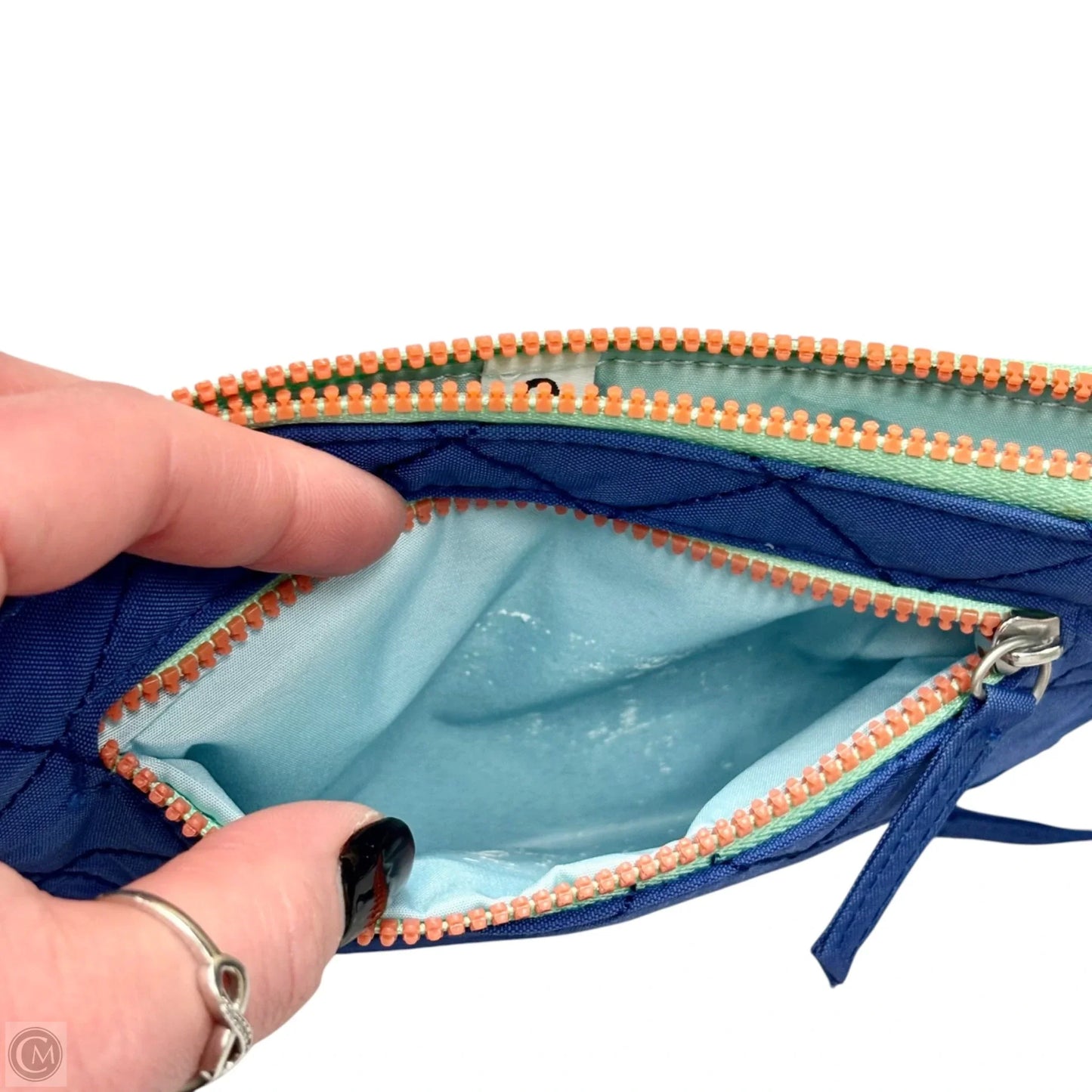 Wristlet By Baggallini, Size: Medium