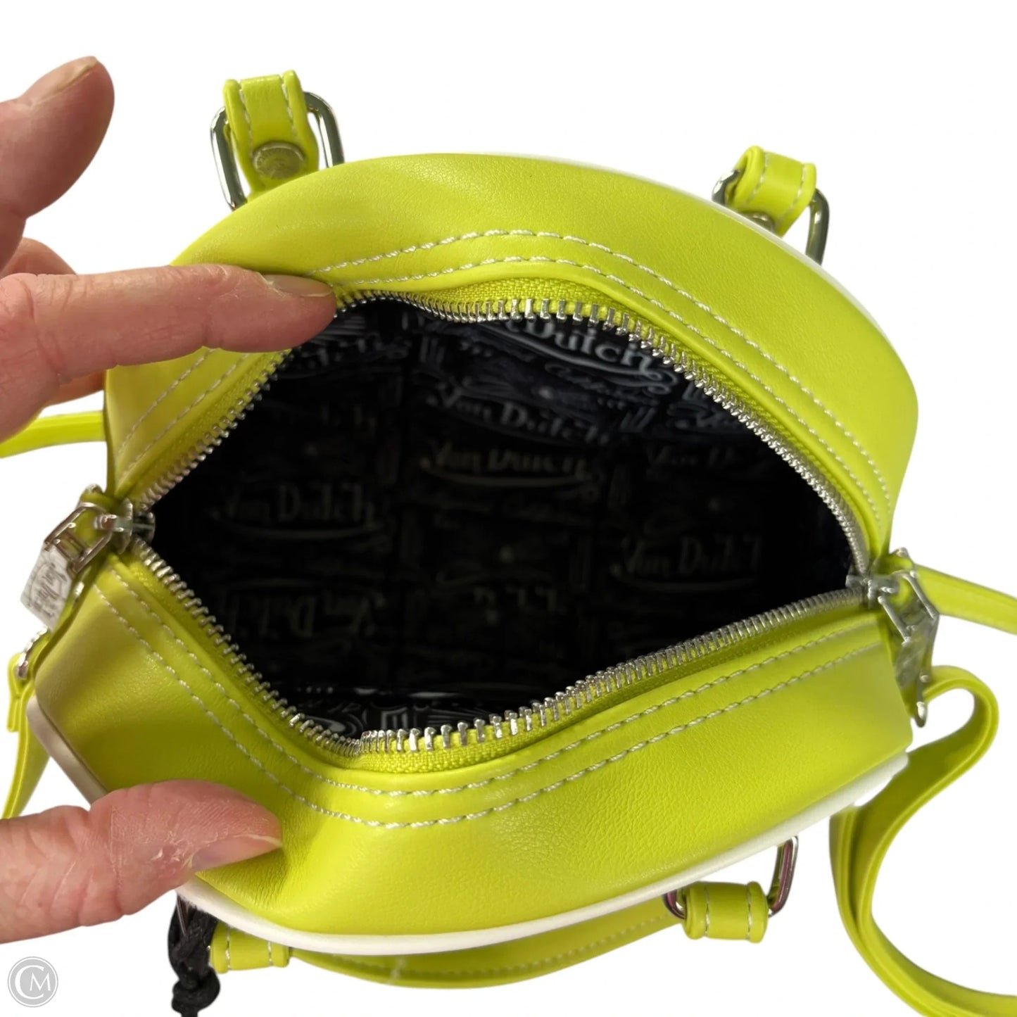 Handbag By Von Dutch, Size: Medium