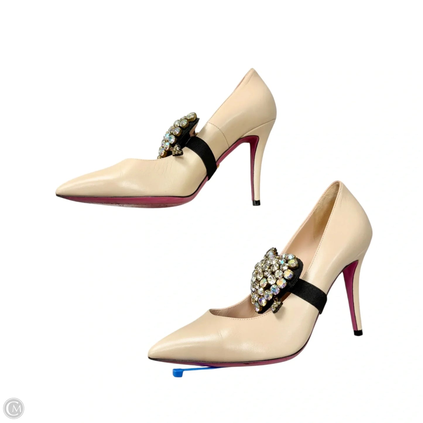 Shoes Luxury Designer By Gucci In Cream, Size: 5.5