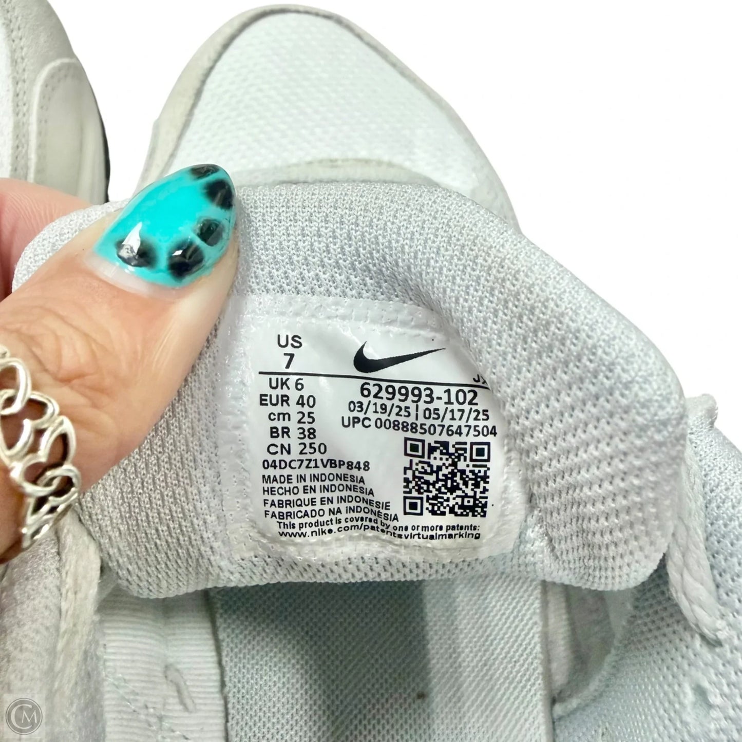 Shoes Sneakers By Nike In Blue & Grey, Size: 7