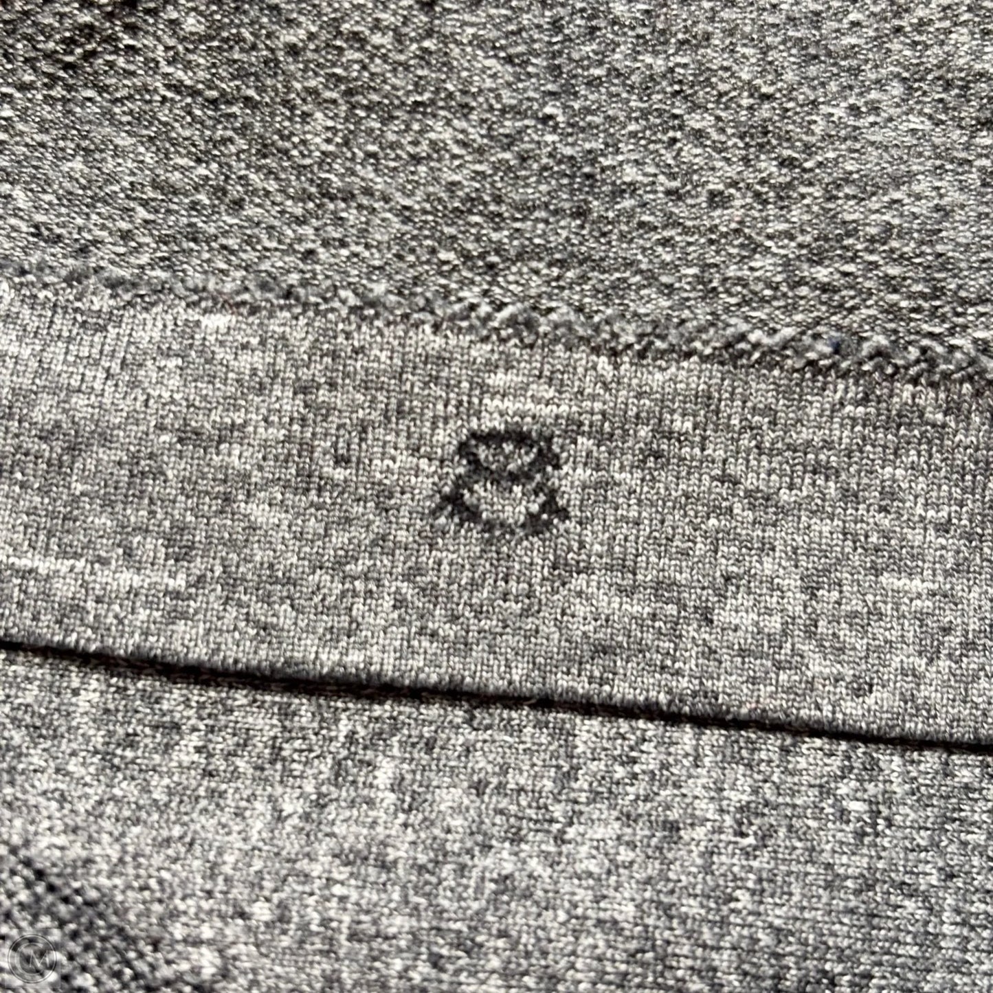 Athletic Top Long Sleeve Crewneck By Lululemon In Grey, Size: L