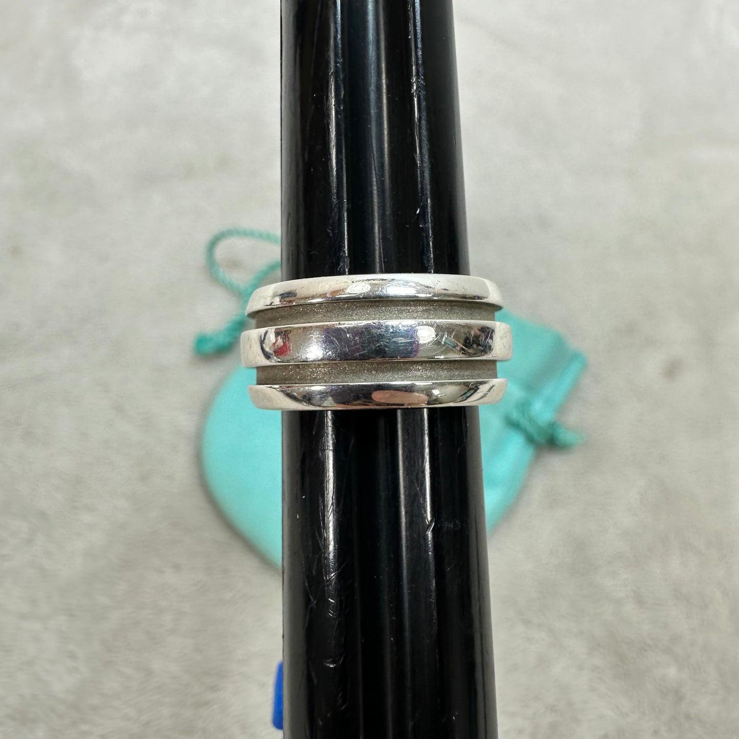 Ring Luxury Designer By Tiffany And Company sz 5.5
