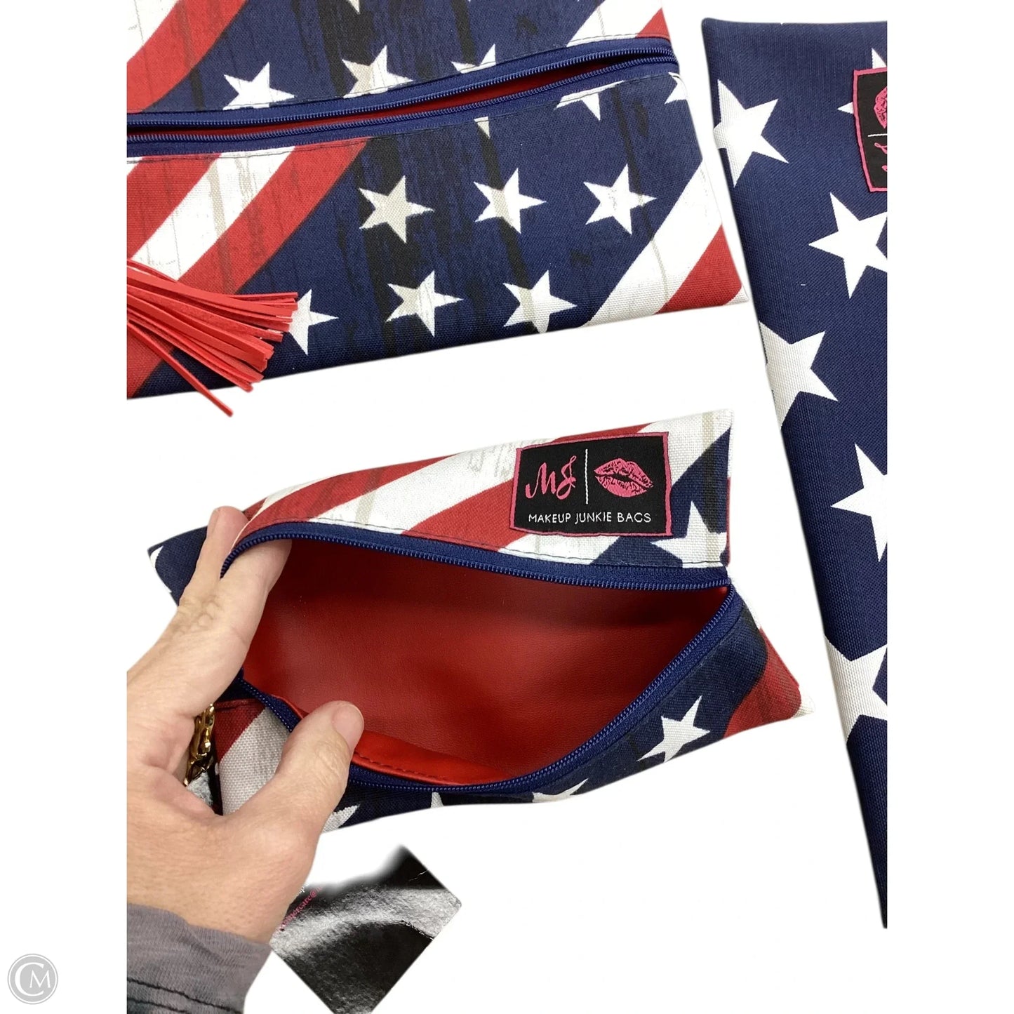 Makeup Bag By Clothes Mentor, Size: Medium