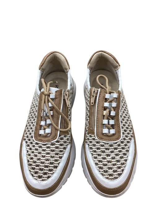 Shoes Sneakers By Vaneli In Tan & White, Size: 8