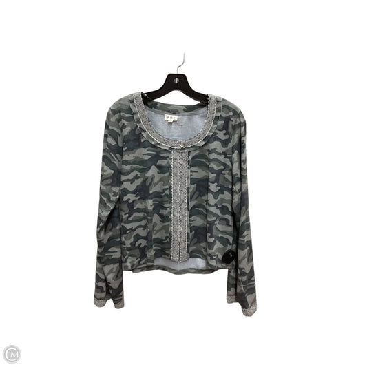 Top Long Sleeve By Pol In Camouflage Print, Size: M