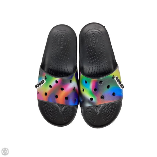 Sandals Flats By Crocs In Black, Size: 10