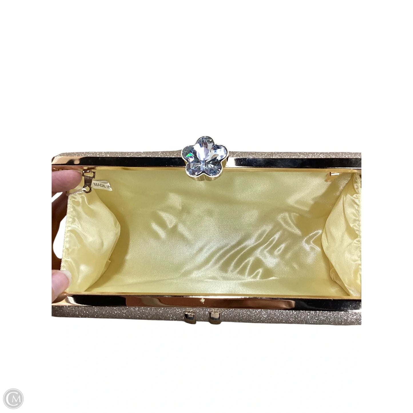 Clutch By Clothes Mentor, Size: Medium