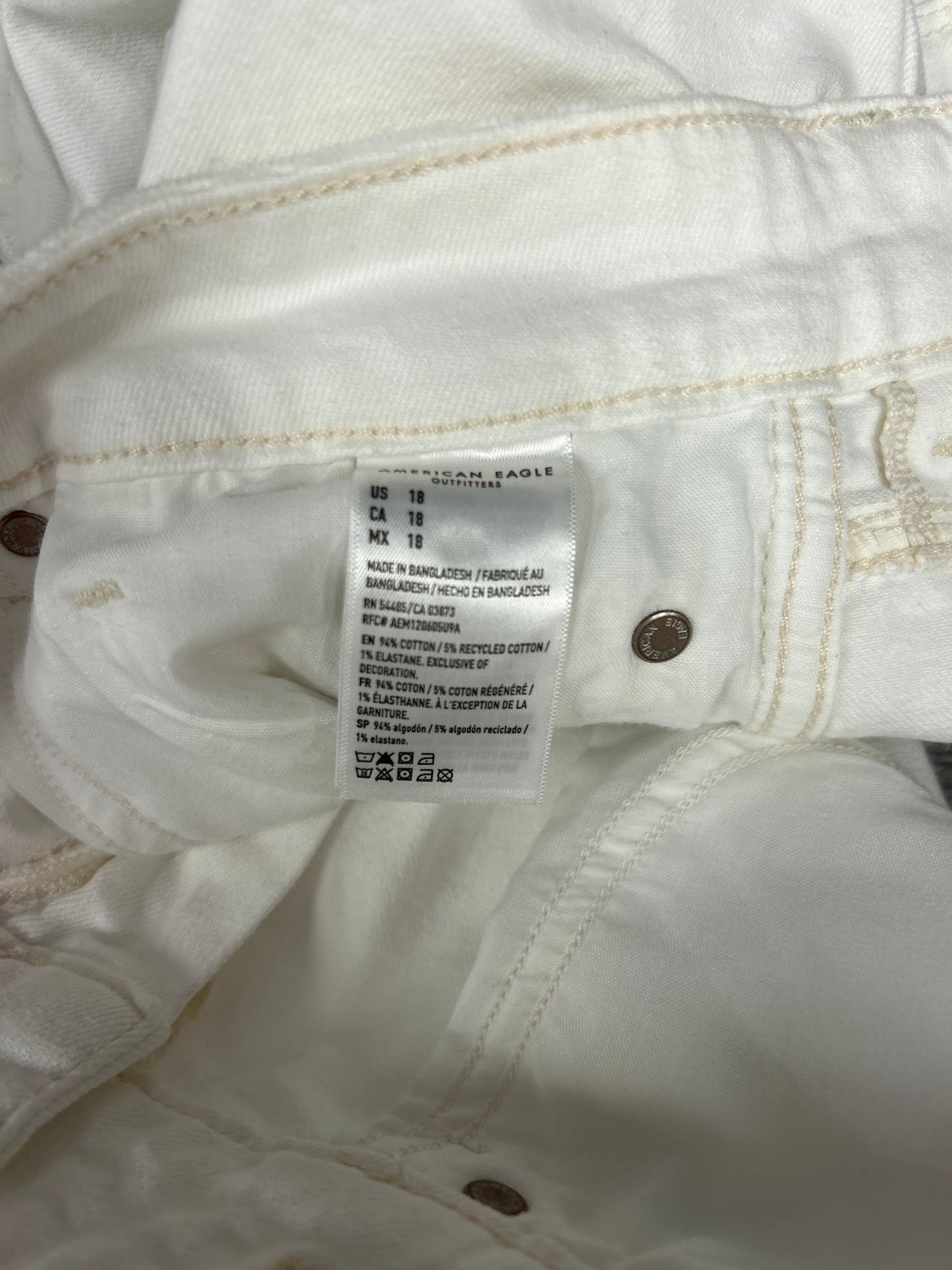 Shorts By American Eagle In White Denim, Size: 18