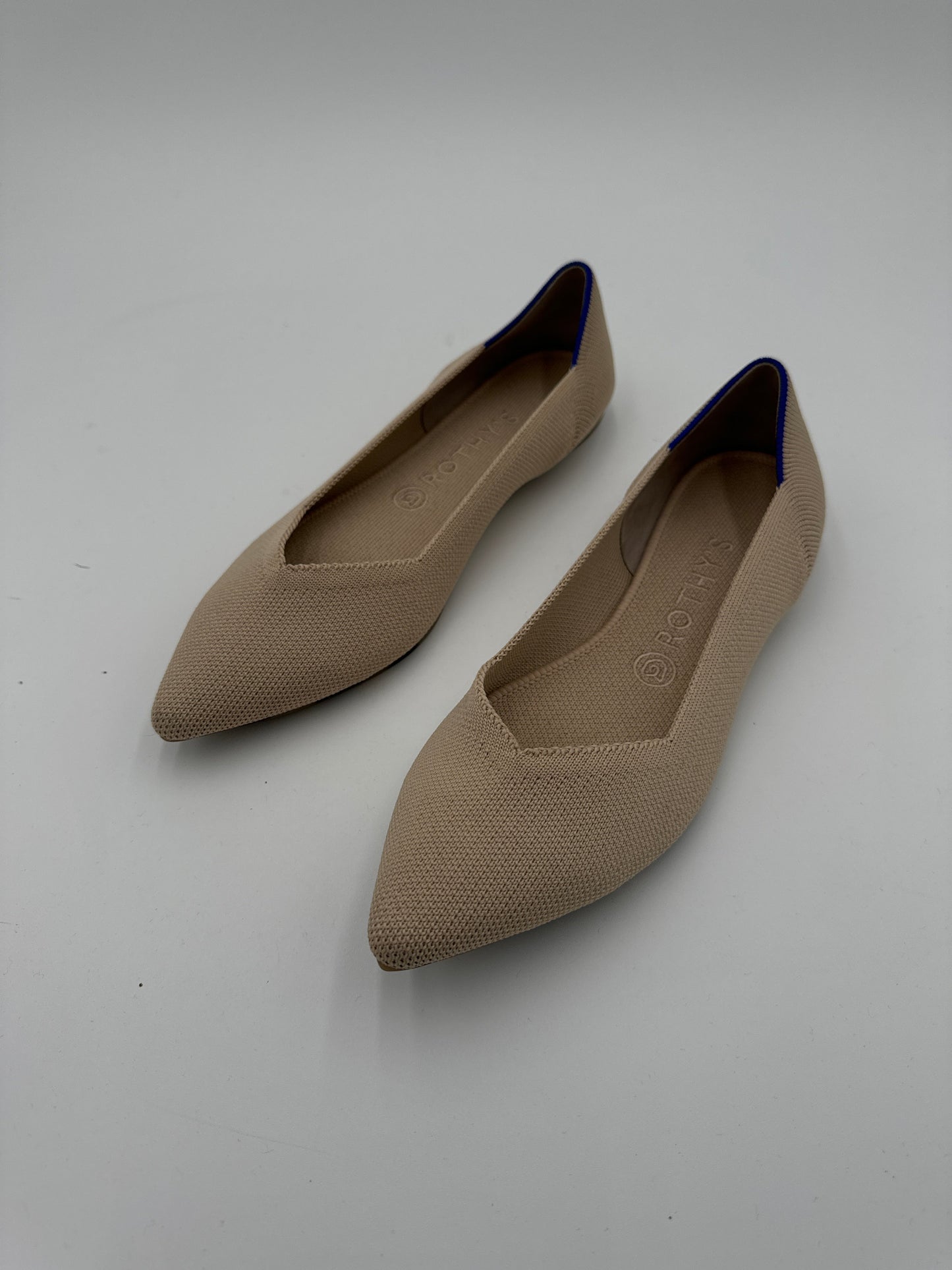 Shoes Flats By Rothys In Tan, Size: 9.5