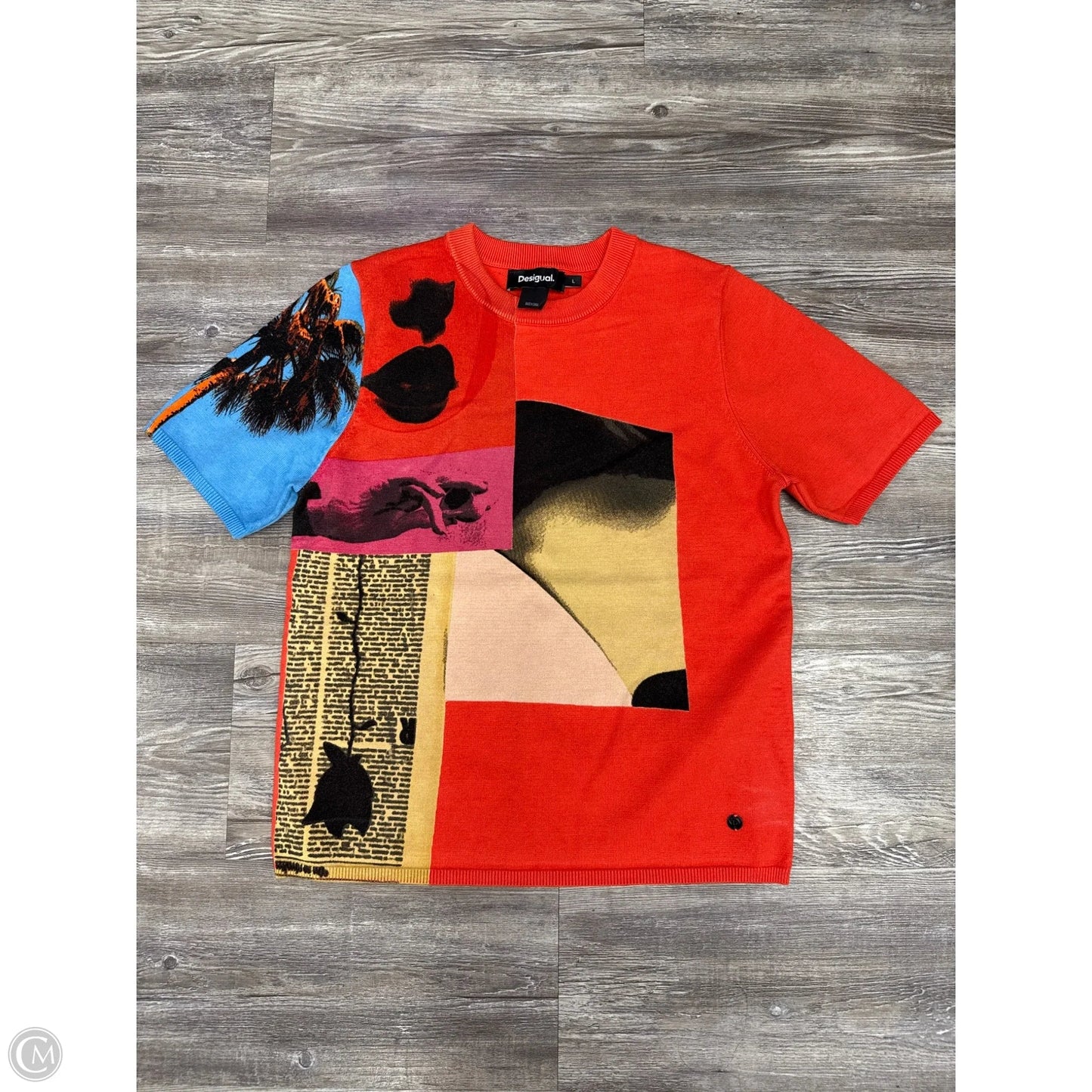 Top Short Sleeve By Desigual In Red, Size: L