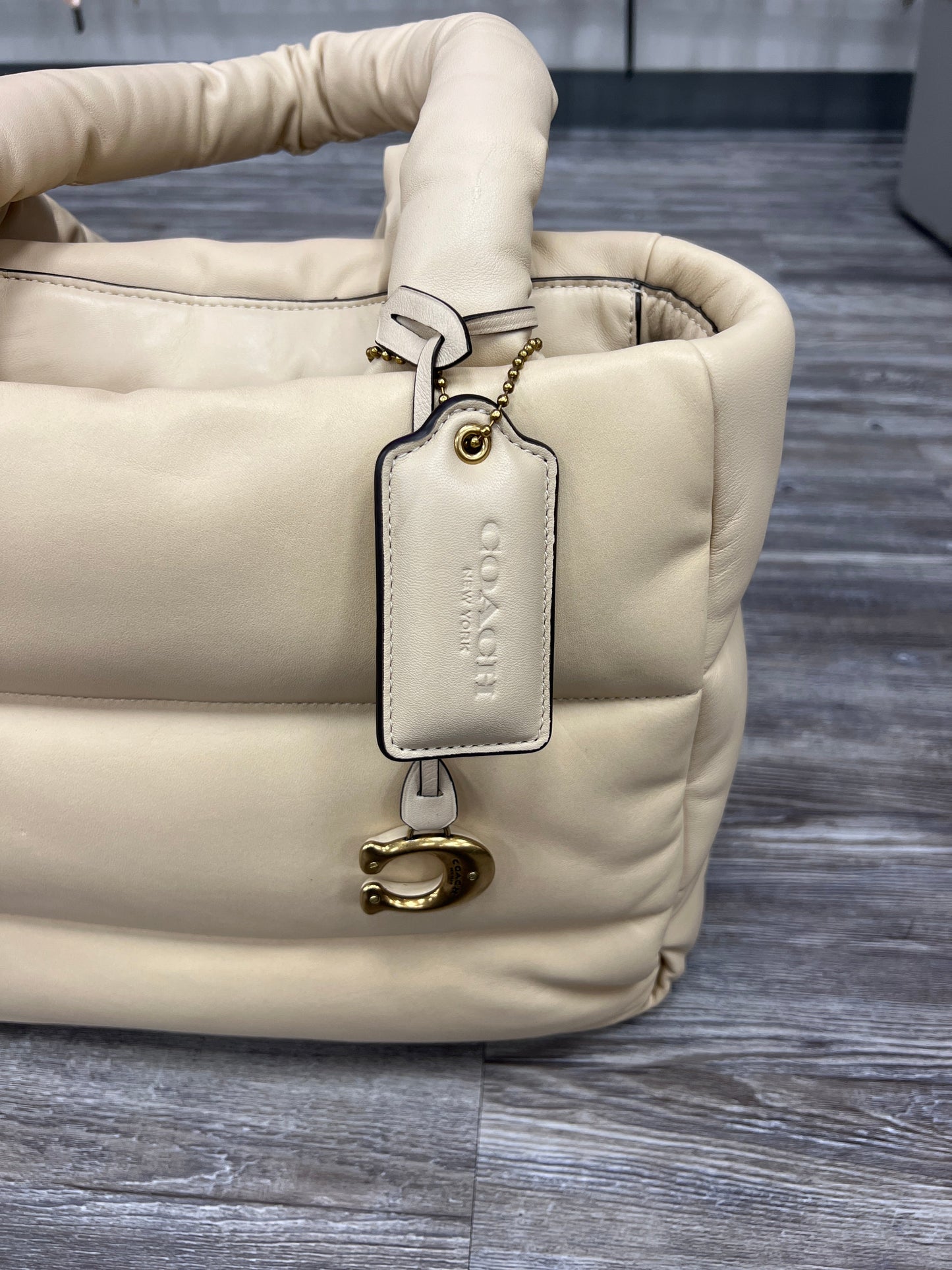 Handbag Designer By Coach  Size: Large